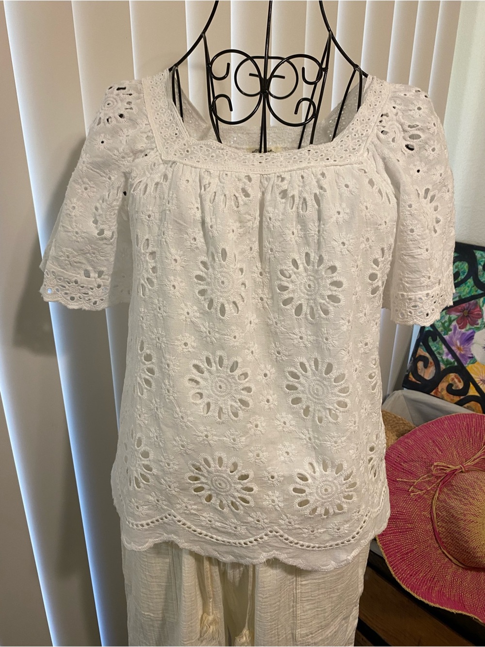 Ultra Pink  Daisy White Eyelet Peasant Top - Picture 4 of 11